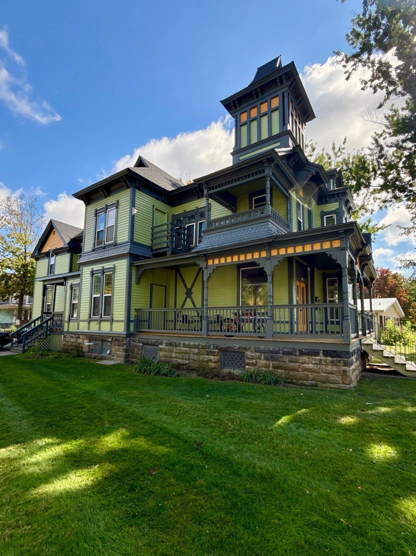 Victorian Home Painting in Eau Claire image