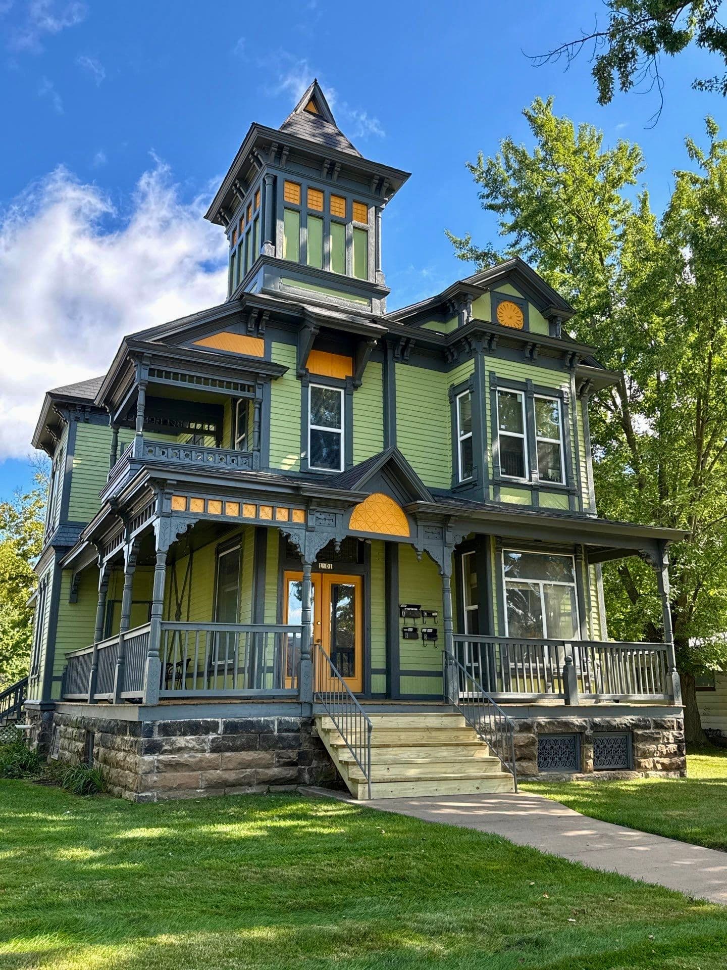 Gallery photos for Victorian Home Painting in Eau Claire: Image #5