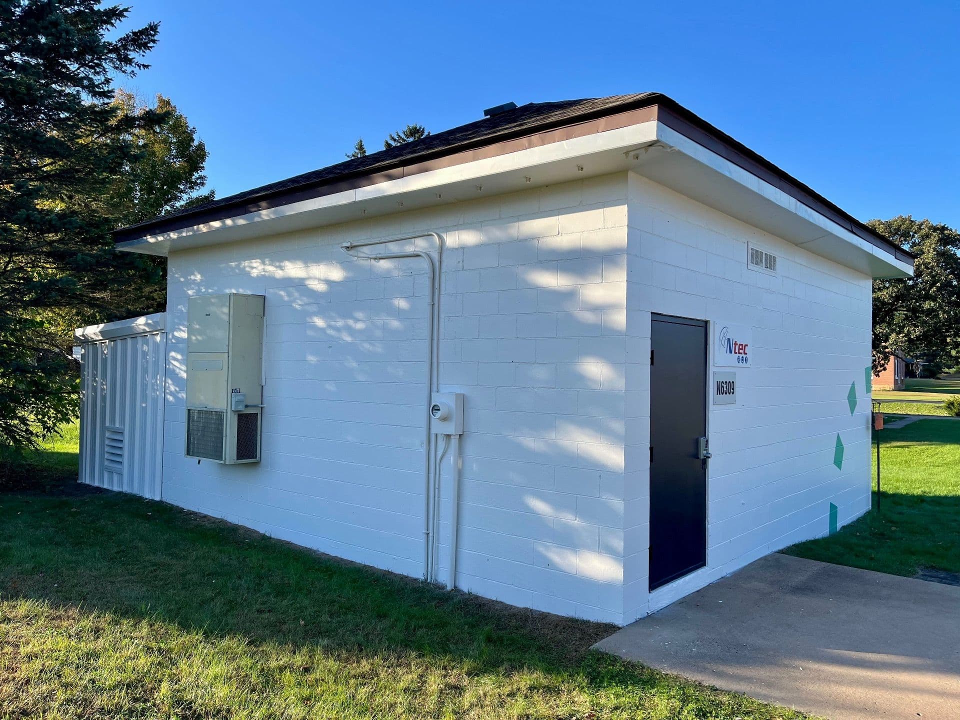 Gallery photos for Bright New Look with Exterior Commercial Painting at Ntec: Image #4