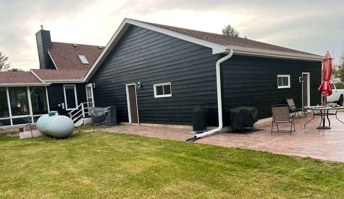 Gallery photos for Exterior Siding Paint Job Completed in the Eau Claire Area: Image #4